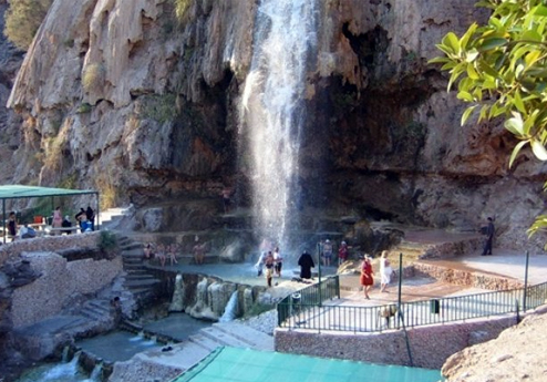 Afra Hot Springs Hotel/Camp - فنادق في الكرك