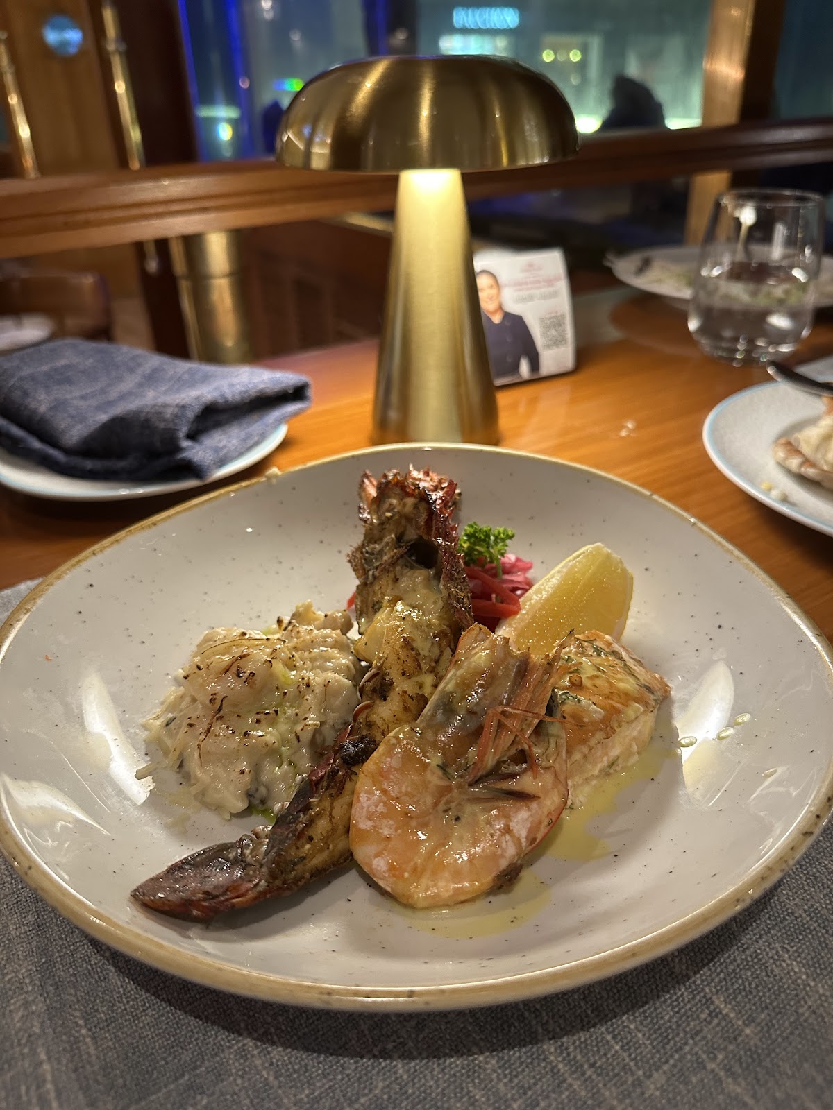 Al Noukhaza Sea Food Al Thuraya City - مطاعم في الفروانية