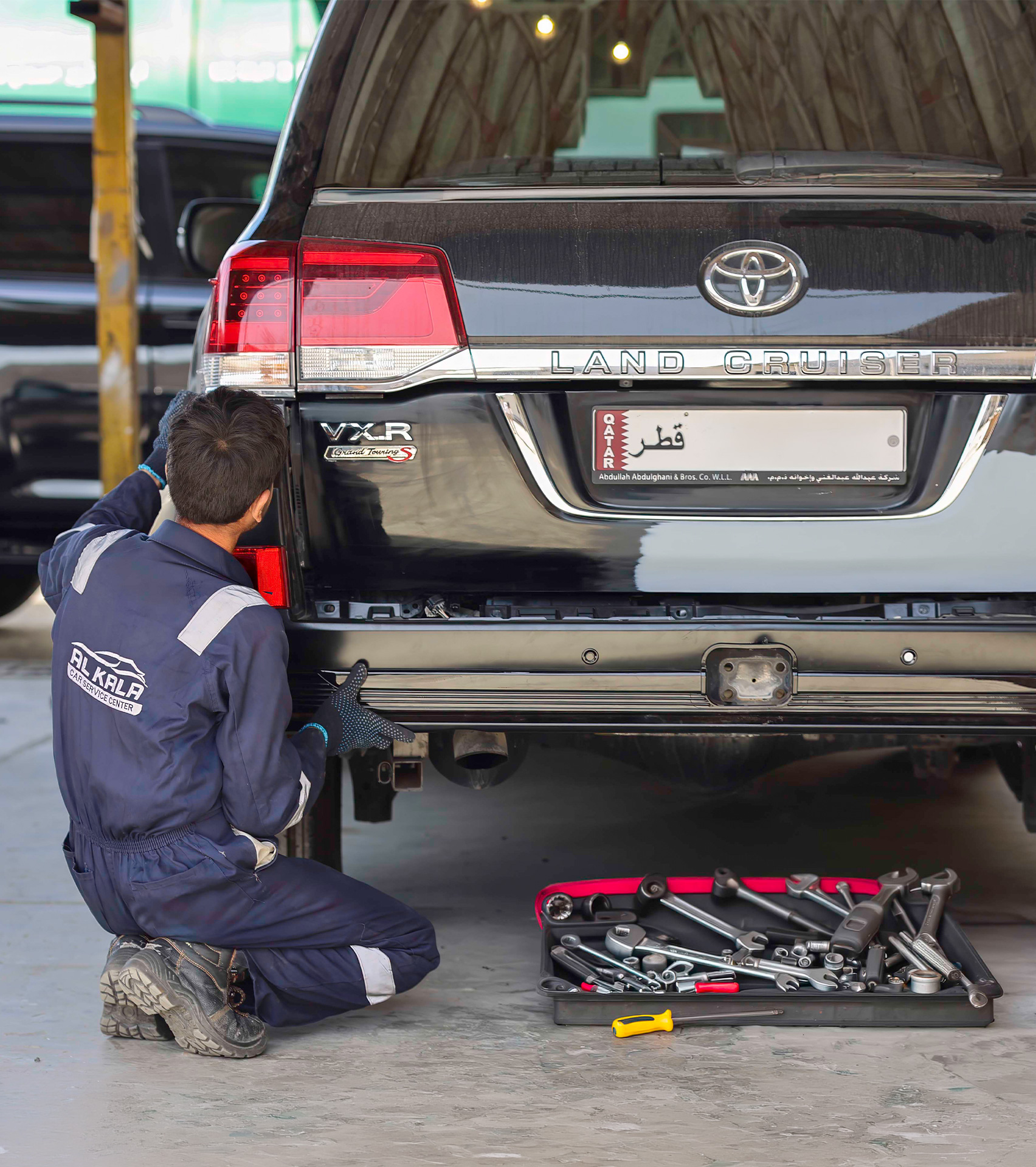 Al Qala Car Service Center - خدمات سيارات في الخور