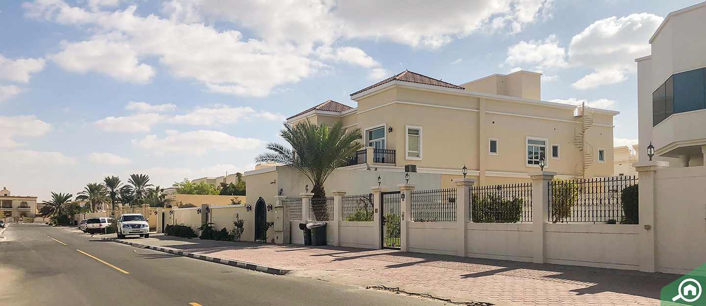 المنارة - صيدليات في دبي