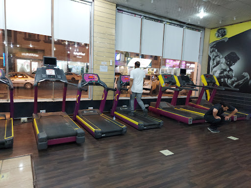 المركز العالمي جيم - صالات رياضية في تبوك