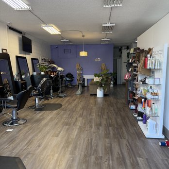 ANA SALON - صالونات تجميل في الداخلية