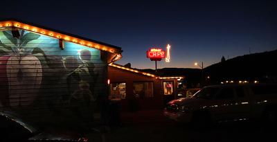 Apple cafe - كافيهات في شمال سيناء