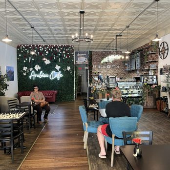 Arabica Coffee & Bakery - كافيهات في الفيوم