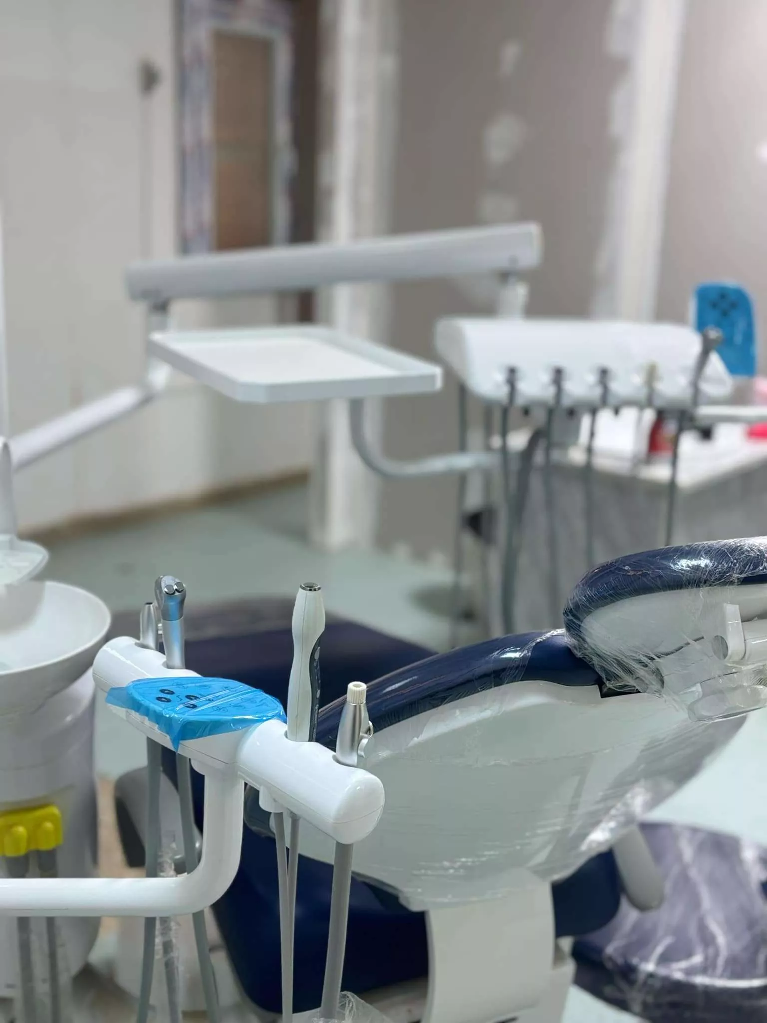 عيادة الدكتور حمزة المناعي (طب وجراحة الفم والأسنان) - عيادات أسنان في المفرق