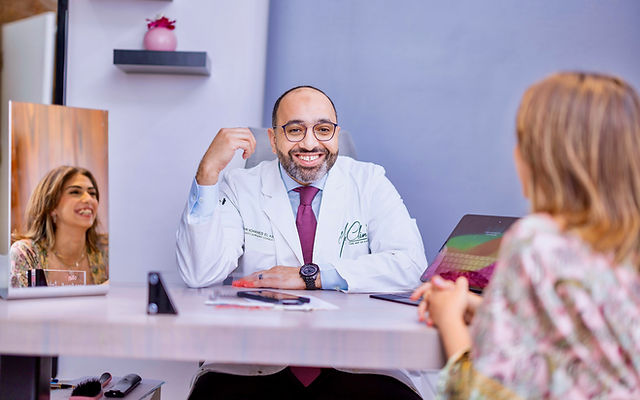 عيادة الدكتور محمد العسال استشاري جراحة التجميل و الليزر - Dr Mohamed EL Assal Plastic Surgery Consultant - مراكز تجميل في الجيزة