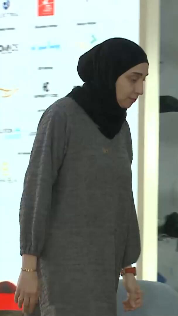 عيادة الدكتورة ايسال الهلسه - عيادات أسنان في الكرك