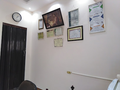 عيادة د. ماركو شاكر إسرائيل استشاري جراحة التجميل والحروق والجراحة العامة Dr. Marco Shaker Plastic surgery Clinic - زراعة الشعر في أسيوط