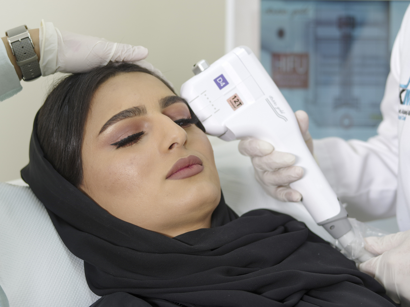 عيادة جلدية وتجميل | دكتورة فاليريا - مراكز طبية في حولي