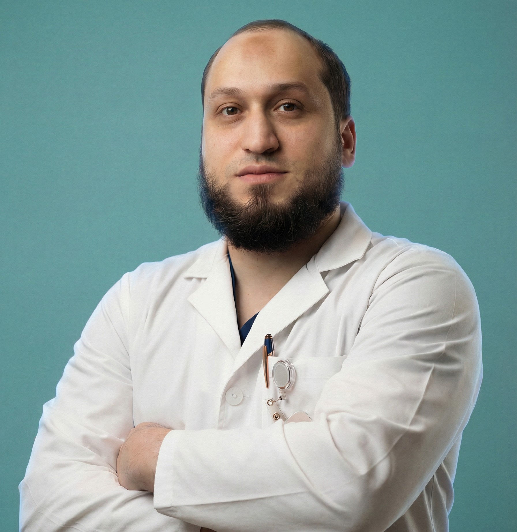 عيادة زراعة الأسنان، جراح فم ووجه وفكين دكتور همام الكيال - زراعة الشعر في مكة المكرمة