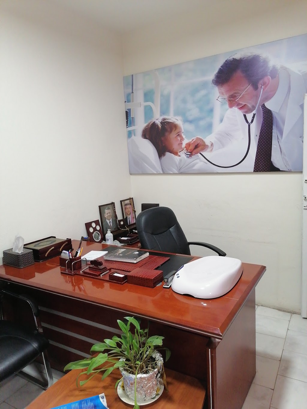 عيادات التسكين الطبيه طوارئ 24 ساعه /إسعاف وطوارئ 24 ساعه/ طوارئ أسنان 24ساعه/عيادة طوارئ 24 ساعه طب عام و طب أسنان - عيادات في العبدلي