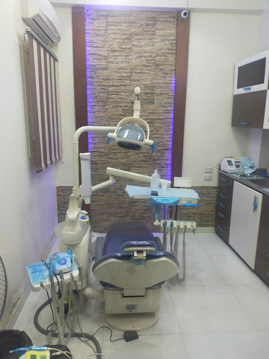 عياده اسنان دكتور مينا روؤف - عيادات في سوهاج