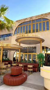 ايت بورشنز بيتزا - مطاعم في الرياض