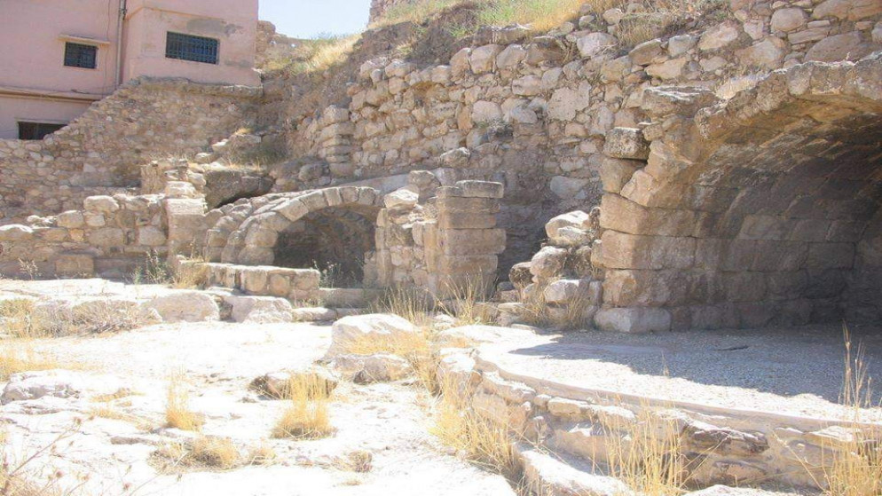 باب الشمس السياحي - مطاعم في مأدبا