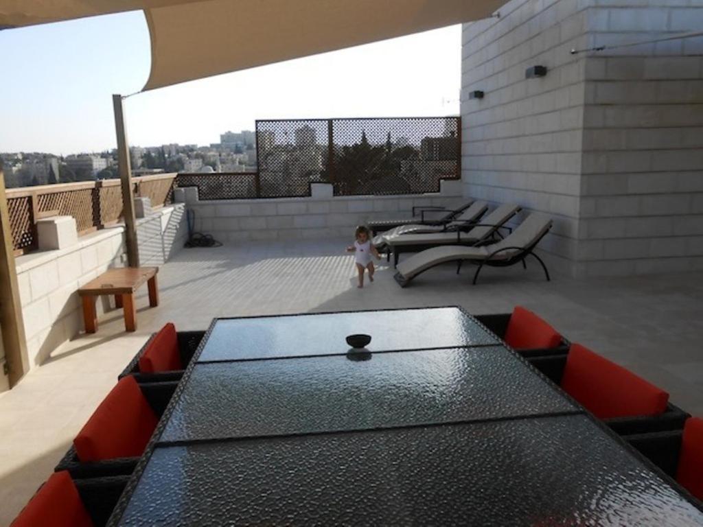 باي ذا ليمون تري - فنادق في عمّان