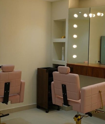 Beauty Experience Ladies Salon - مراكز تجميل في الشارقة