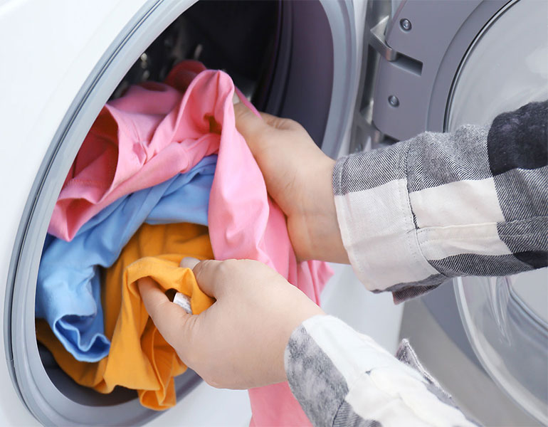 Bright Star Laundry / Dry Cleaning - شركات تنظيف في الشارقة