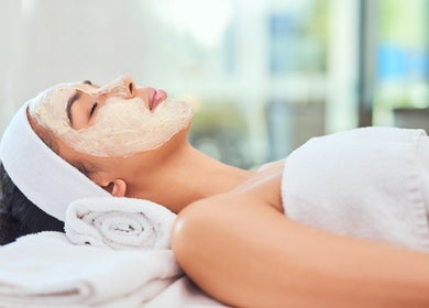 Buthaina Alshomili Salon & Spa صالون بثينه الشوملي - مراكز تجميل في محافظة المحرق