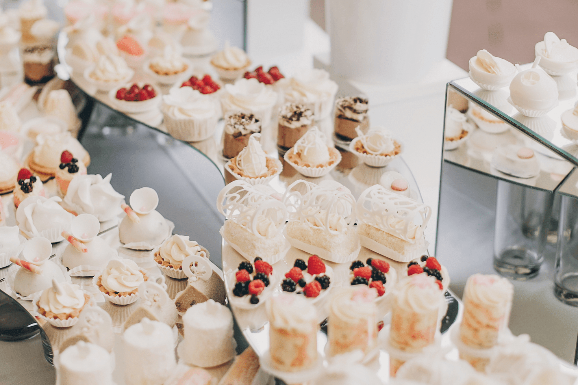 Cake Away Custom Cakes & Desserts - حلويات في الشارقة