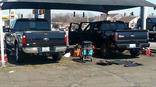 Car wash Service and Upholstery - خدمات سيارات في حقل