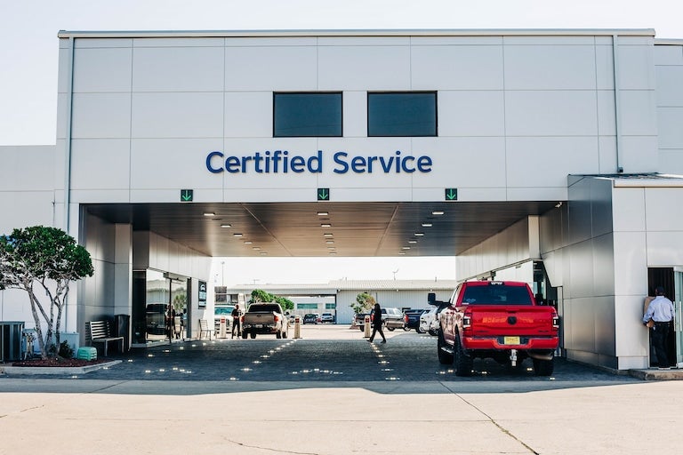 Chevrolet car service center - خدمات سيارات في العقبة