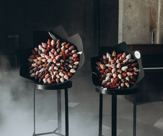 Choco Ward Flowers – Al Garhoud‏ - حلويات في الشارقة