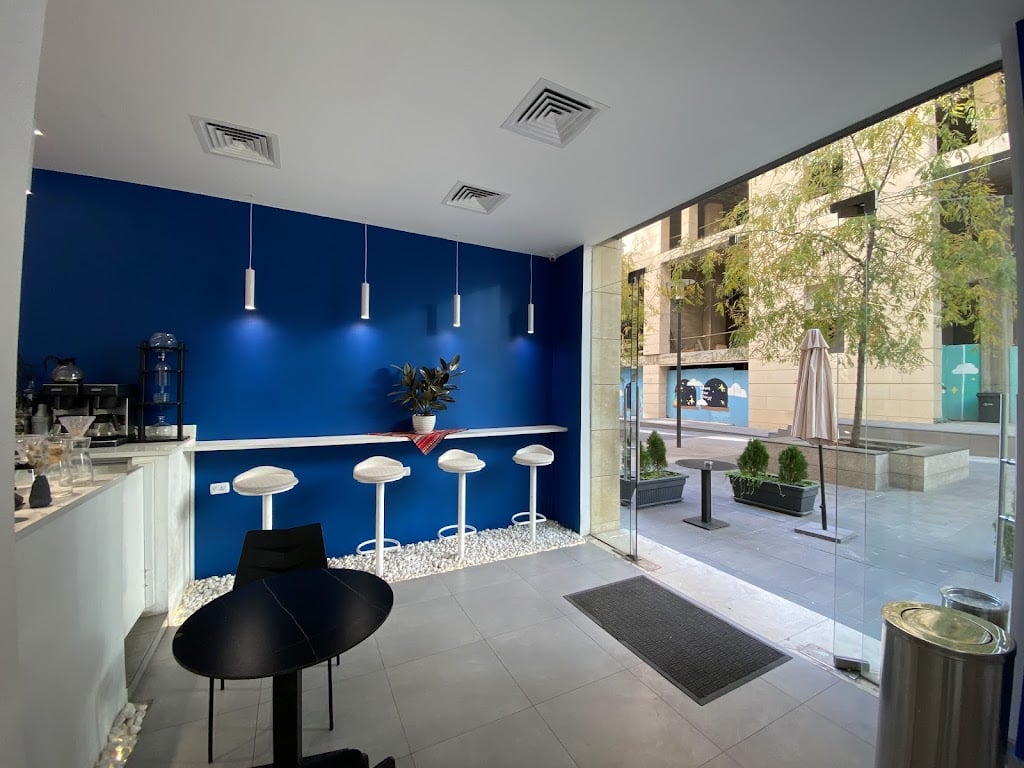 Comma Coffee Abdali ❜ كوما كوفي العبدلي - كافيهات في عمان