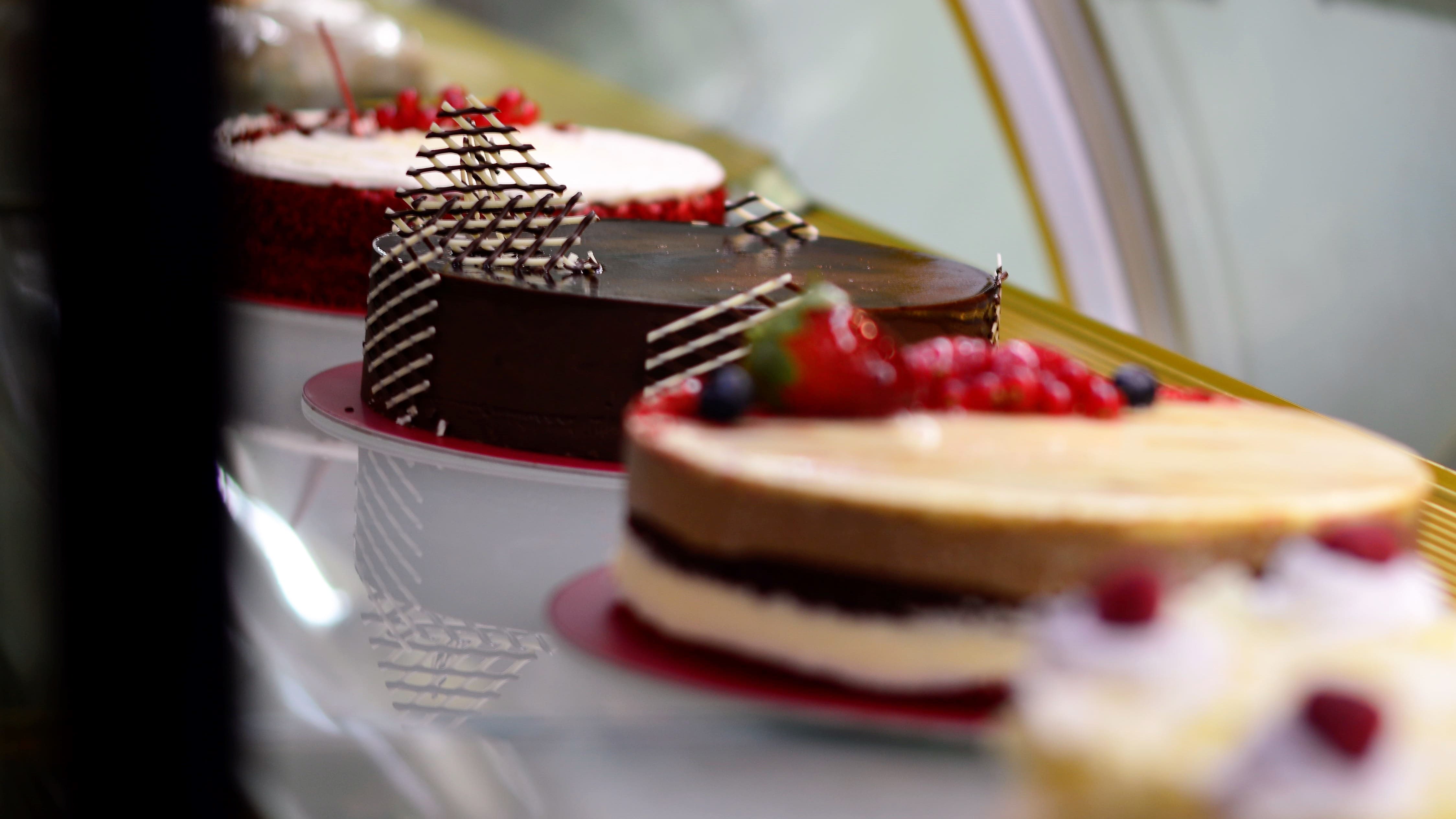 Cream and Butter Cake Shop Al Karama - حلويات في الشارقة