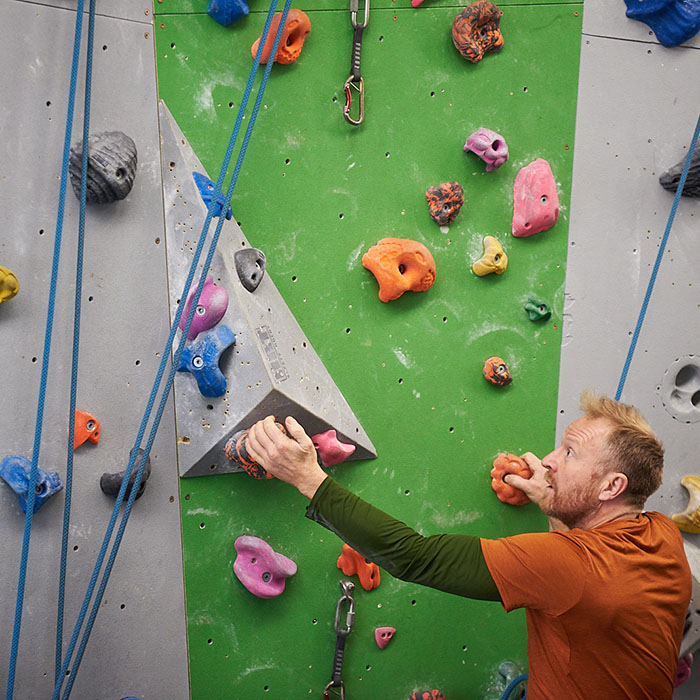 Crestora technical services - شركات تنظيف في الشارقة