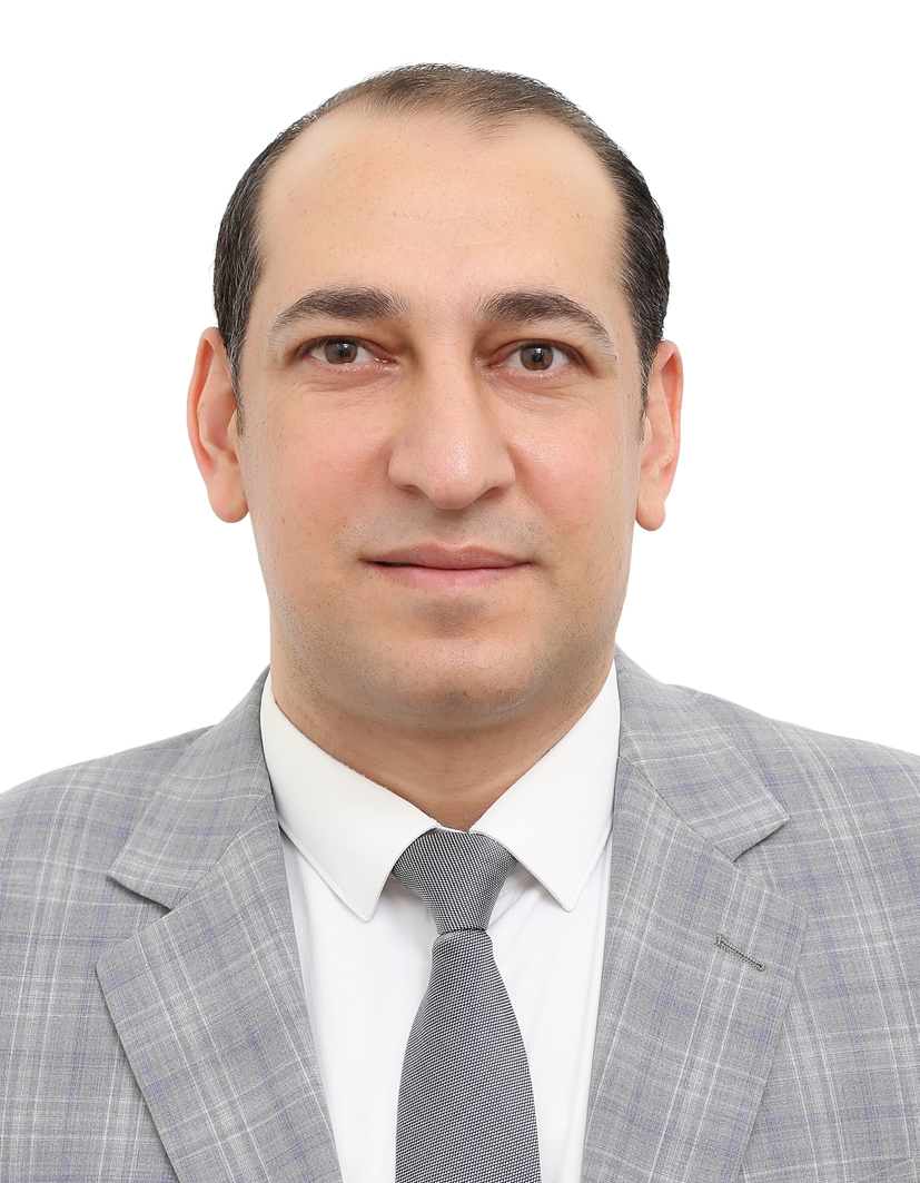 د عمرو عبد الحميد - زراعة الشعر في قنا