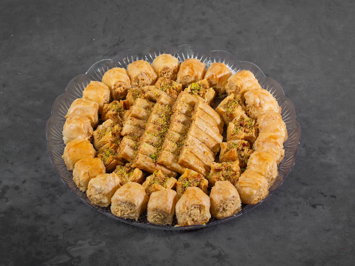 dates palace sweets - حلويات في أم القيوين