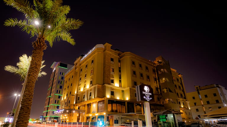 دبل ترى من هيلتون الظهران - فنادق في الظهران