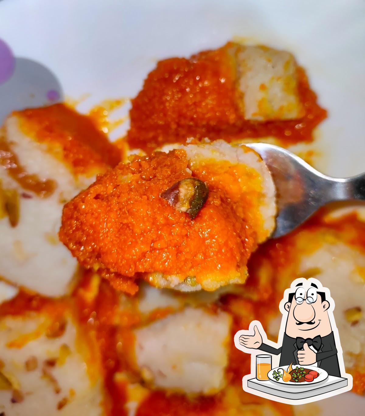 Fakhri Sweets Farsan & Bakery - حلويات في الشارقة