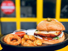 FireHouse Restaurant - مطاعم في مأدبا