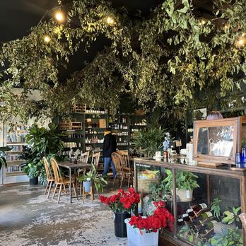 Flora nursery & cafe - كافيهات في الوفرة