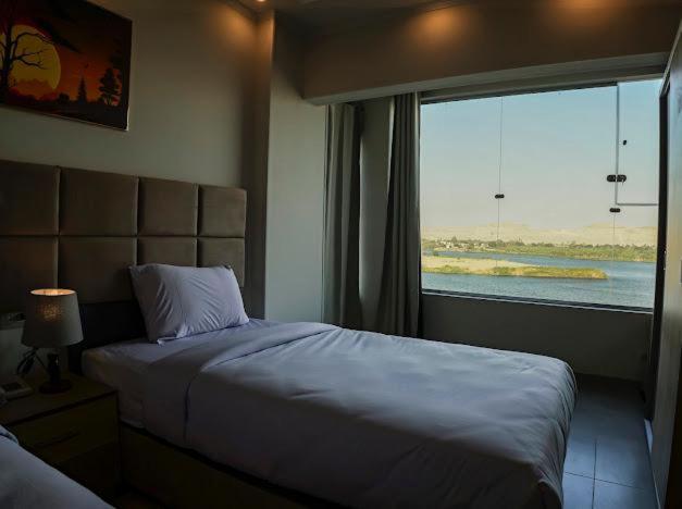 فندق الملك اخناتون - فنادق في المنيا