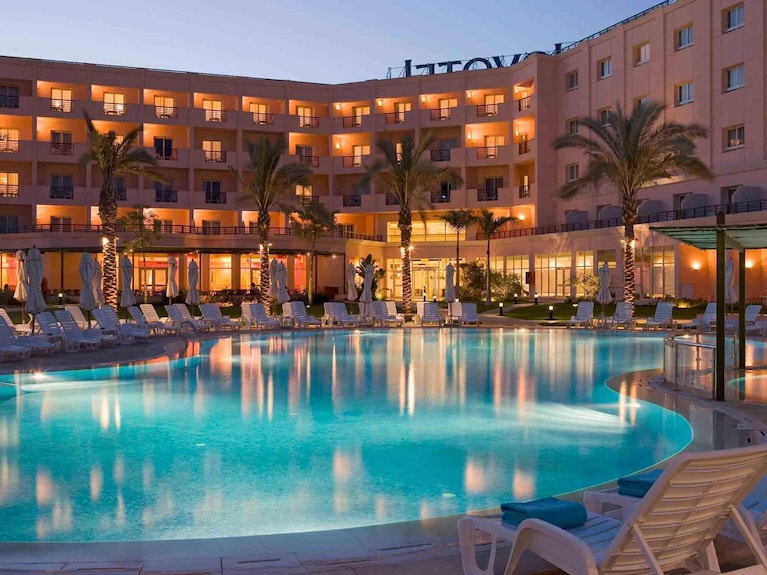 فندق نوفوتيل السادس من أكتوبر القاهرة - فنادق في الجيزة