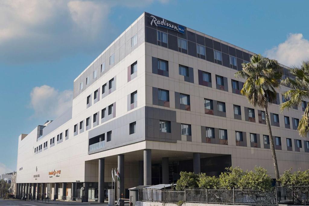 فندق راديسون بلو - فنادق في عمّان