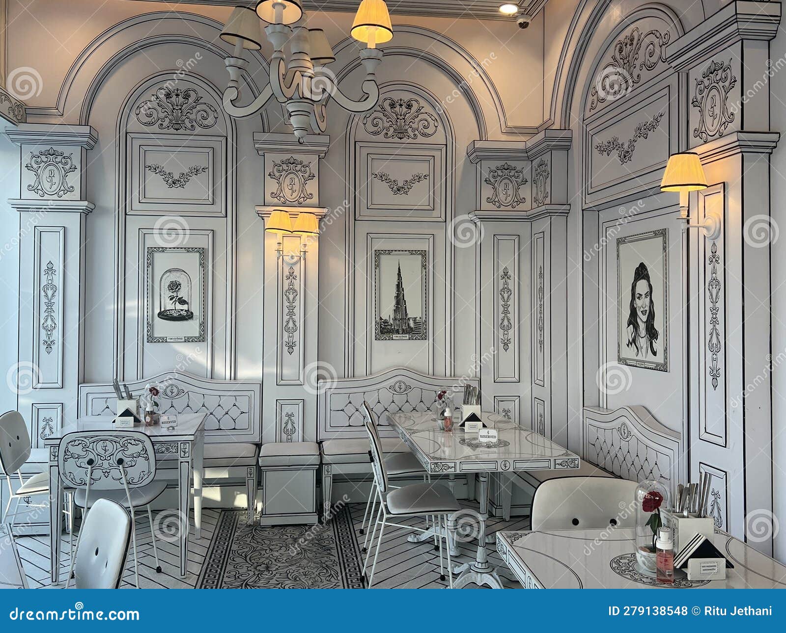 Forever Rose Cafe - Best Coffee Shop in Dubai - كافيهات في دبي