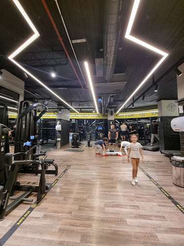 Gold's Gym Zagazig - صالات رياضية في الشرقية