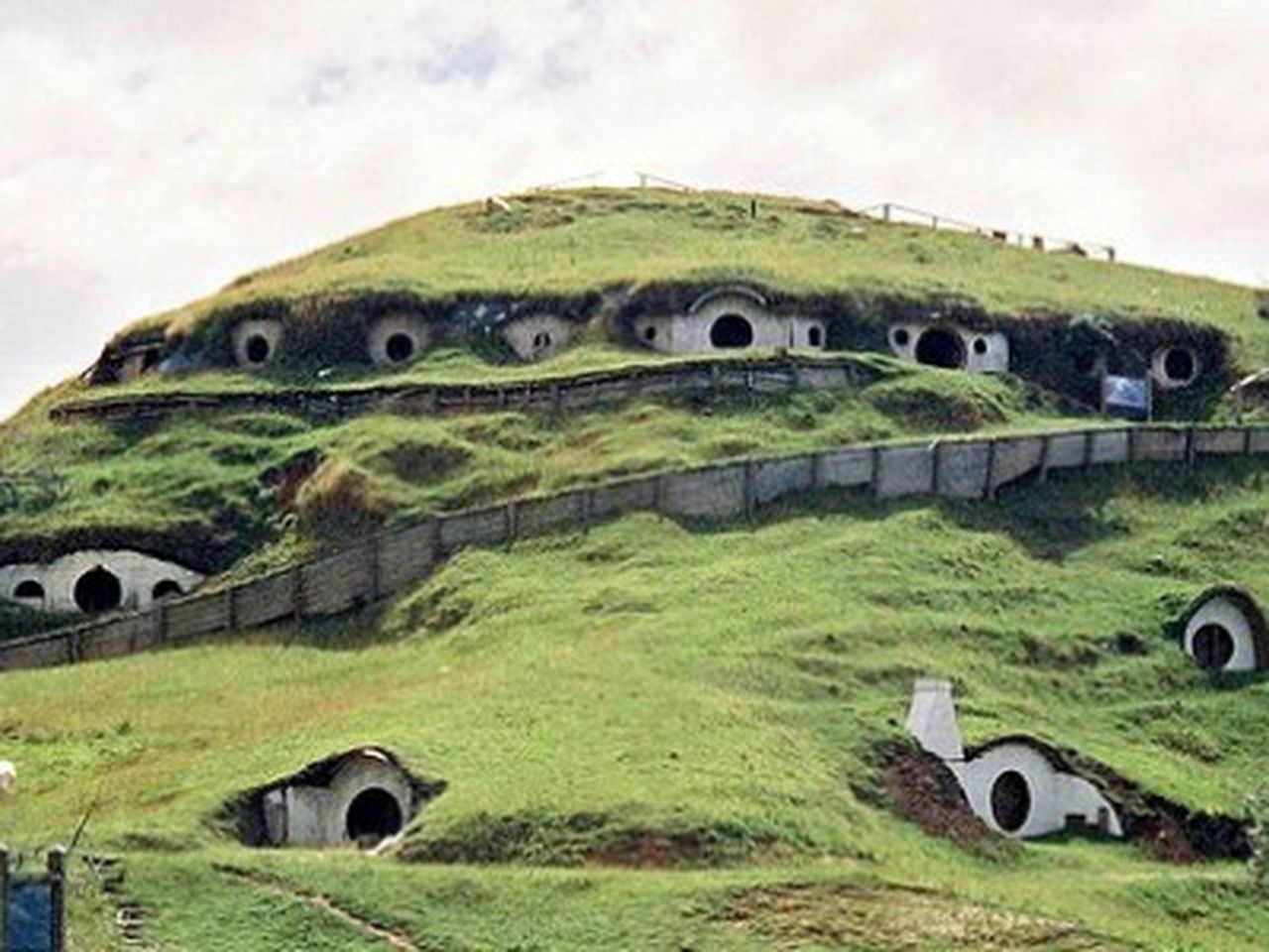 Hobbits village - فنادق في معان
