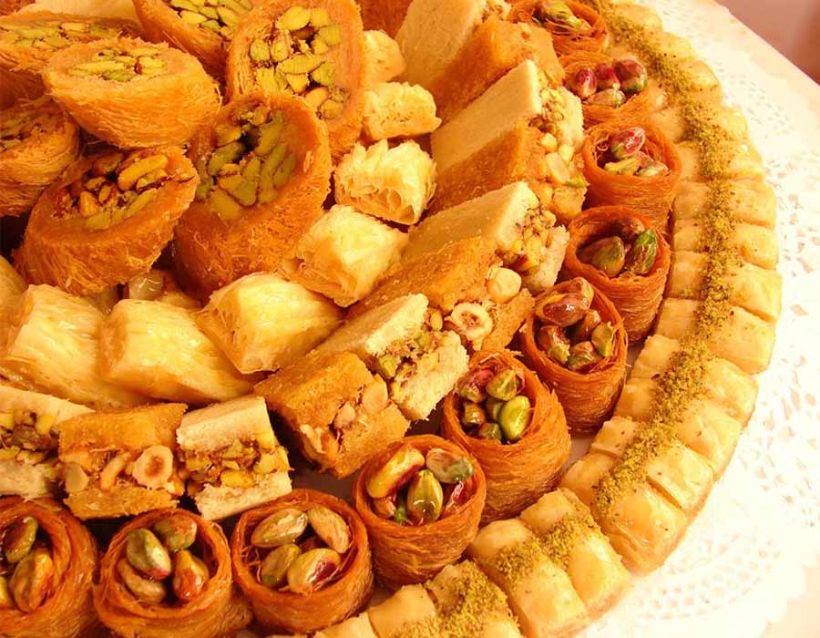 كافيه و حلويات جواد باقر الشكرجي - محلات حلويات في بغداد