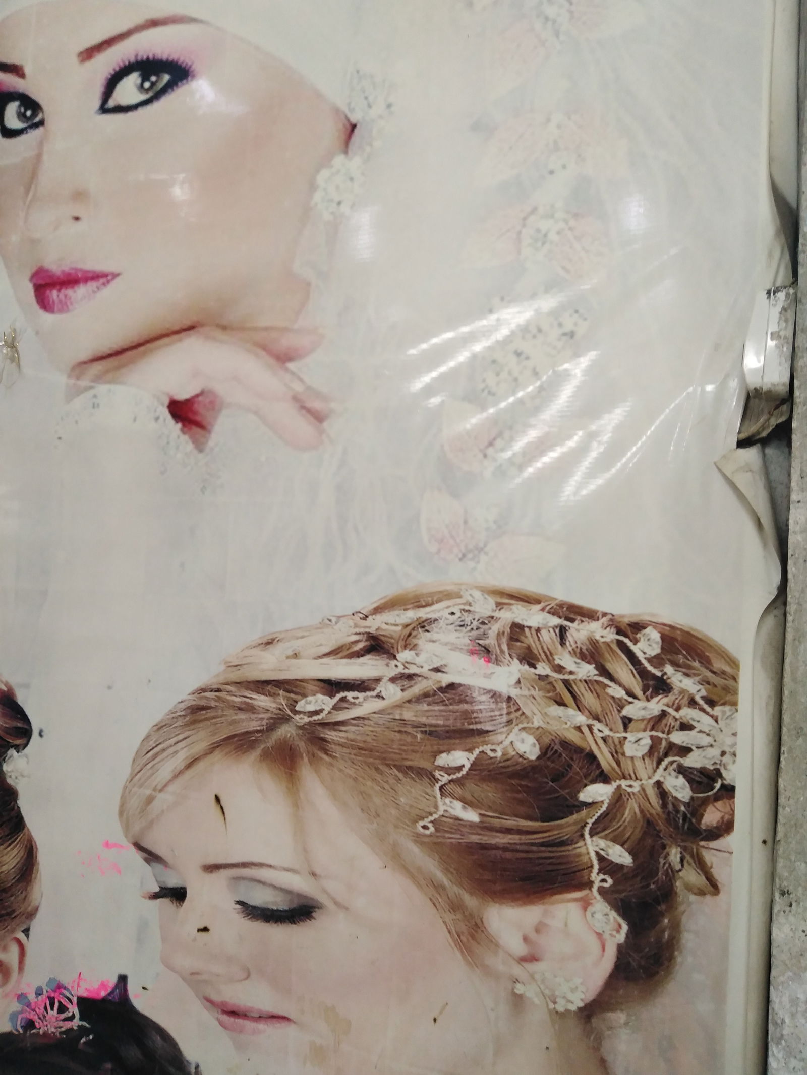 كوافير كليوباترا - ام معاذ - صالونات نسائية في بني سويف