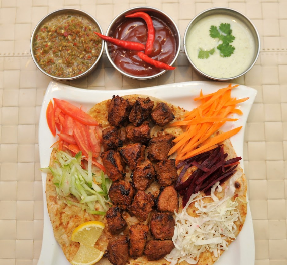 لال قلعة اسماك البحر - مطاعم في الوكرة