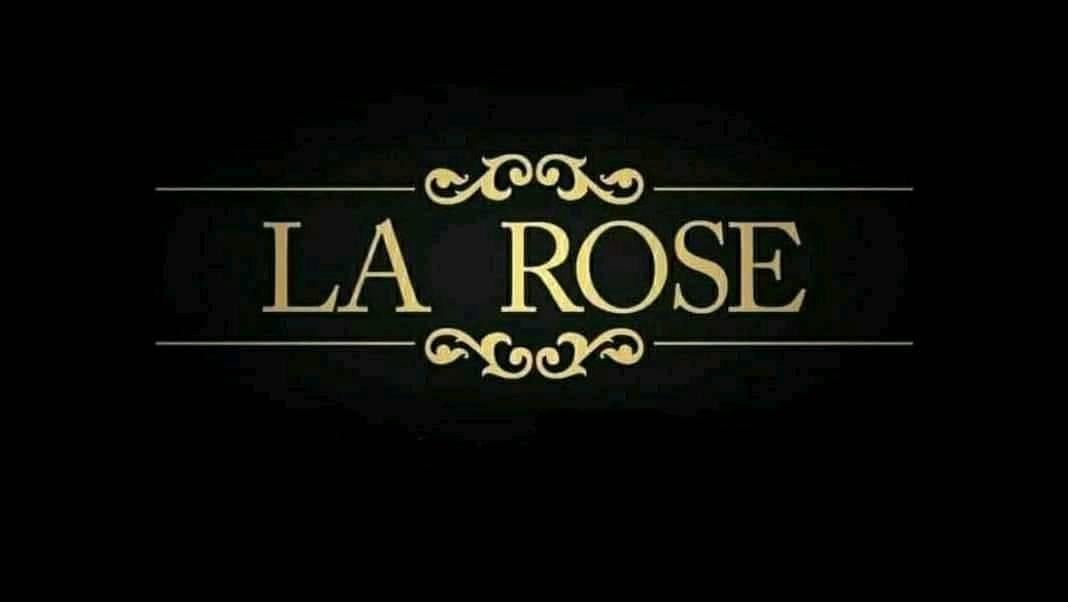 لاروز - حلويات في البحيرة