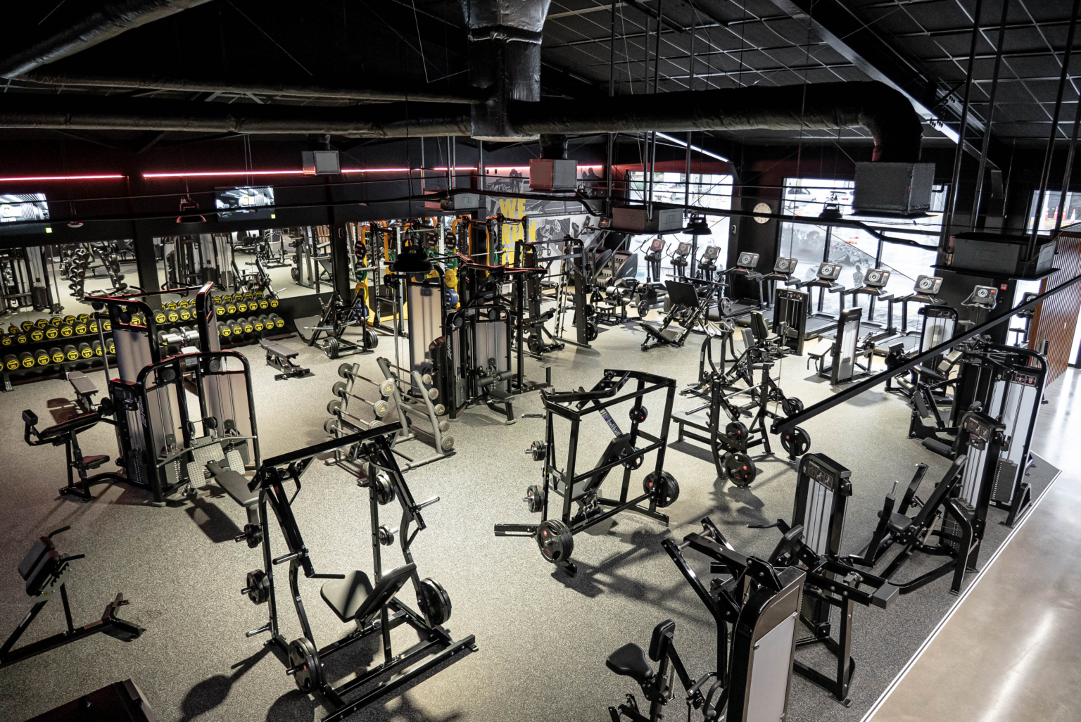 LIFE FITNESS BASRA - مراكز رياضية في البصرة