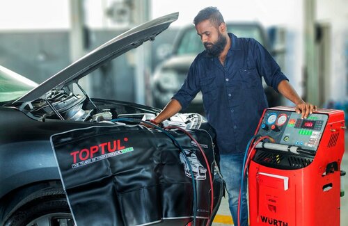 LIWA Tyre and Car Service Center - خدمات سيارات في الوكرة