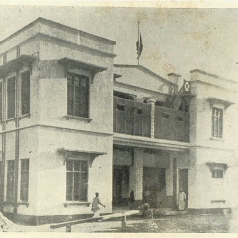 مدرسة خديجة الكبرى الإعدادية للبنات - مدارس في المحرق