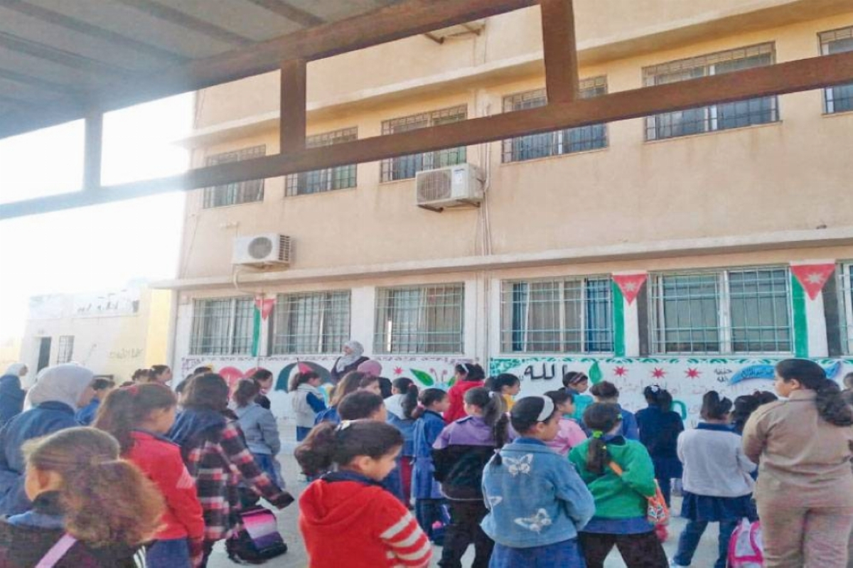 مدرسة قريفلا - مدارس في الكرك