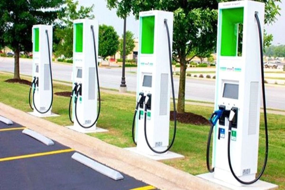 محطة شحن للمركبات الكهربائية - خدمات سيارات في عجلون